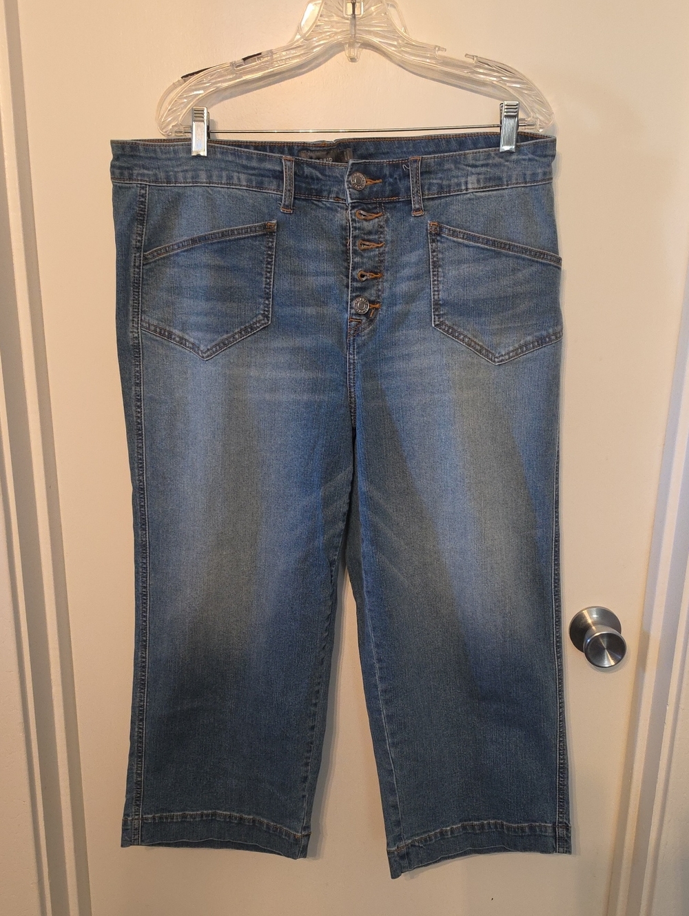 torrid Mid Wash Button-Fly Cropped Jeans